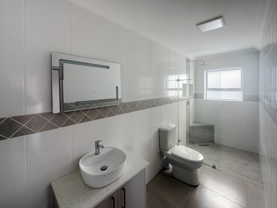 4 Bedroom Property for Sale in Da Gama Bay Western Cape